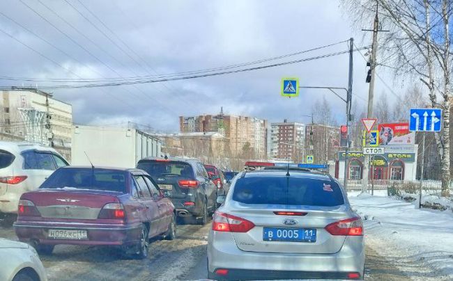 Ухтинец не смог оспорить штраф за выезд на встречку